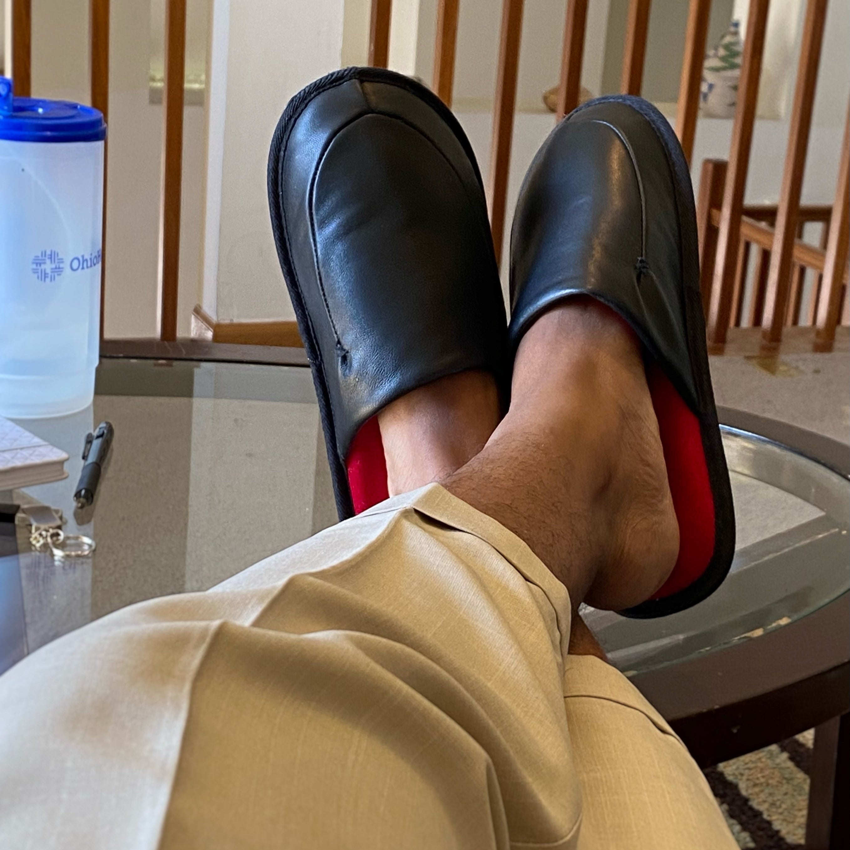 CalmStride Men’s Slippers – Black Leather Lounge House Slipper